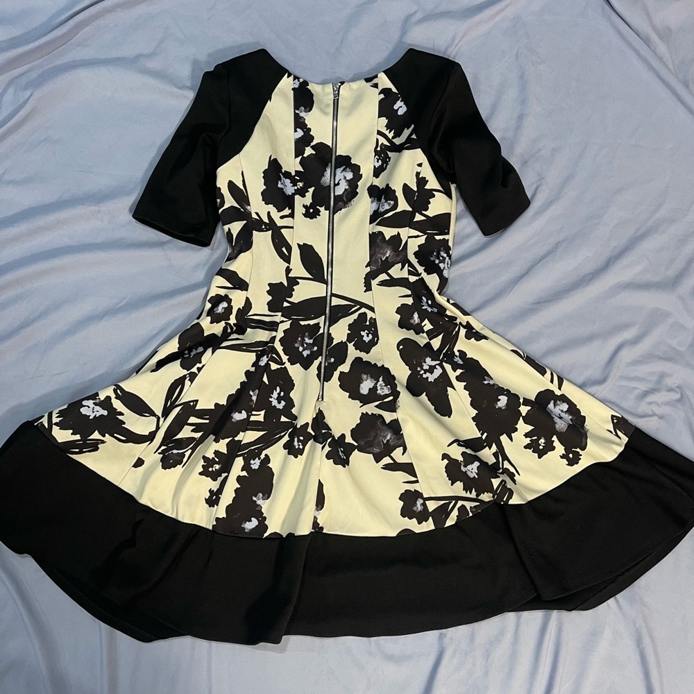 Julian Taylor Black and Cream Floral Midi Dress - Picture 9 of 16